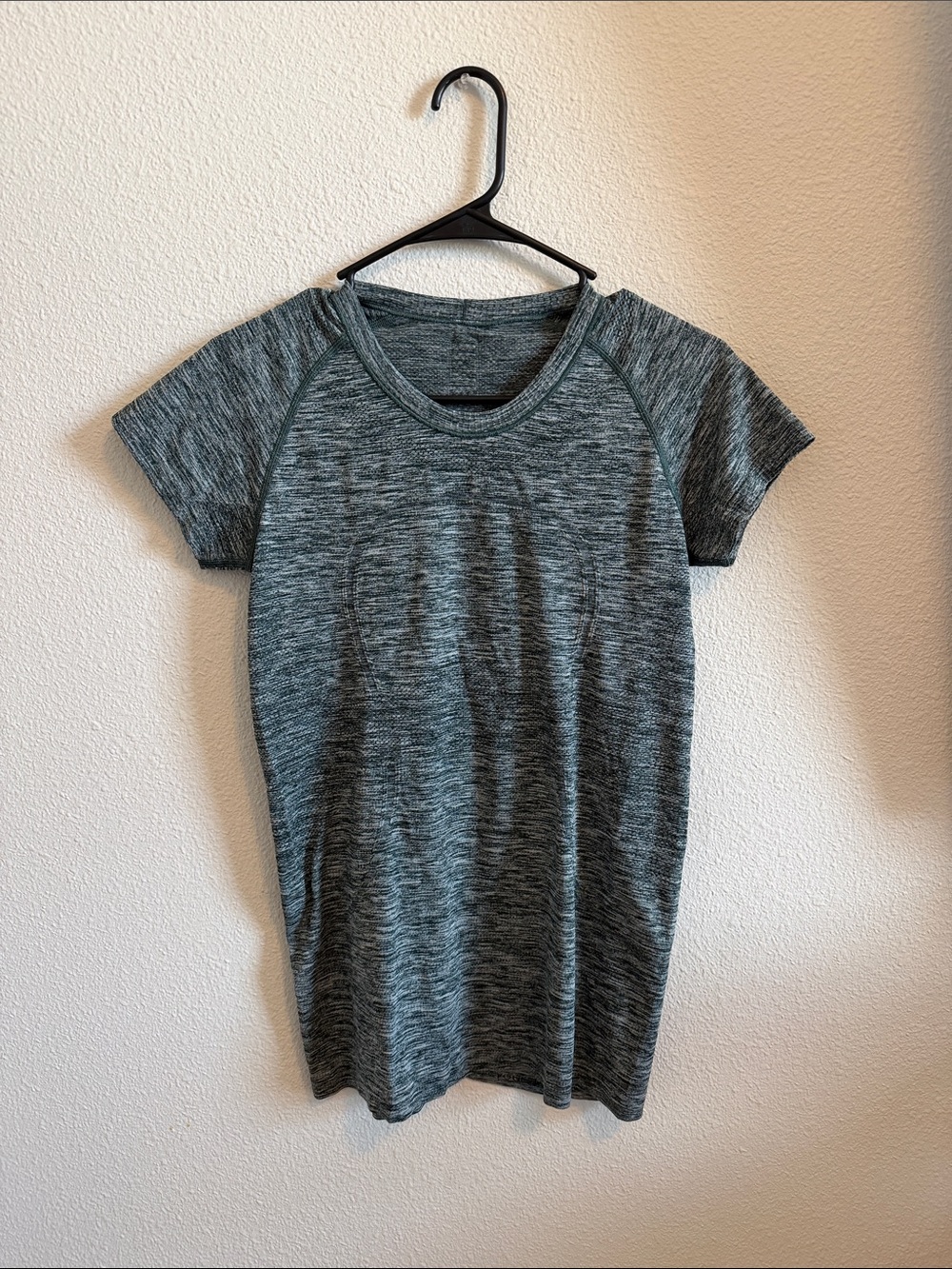 lululemon athletica Heathered Charcoal Short Sleeve Tee